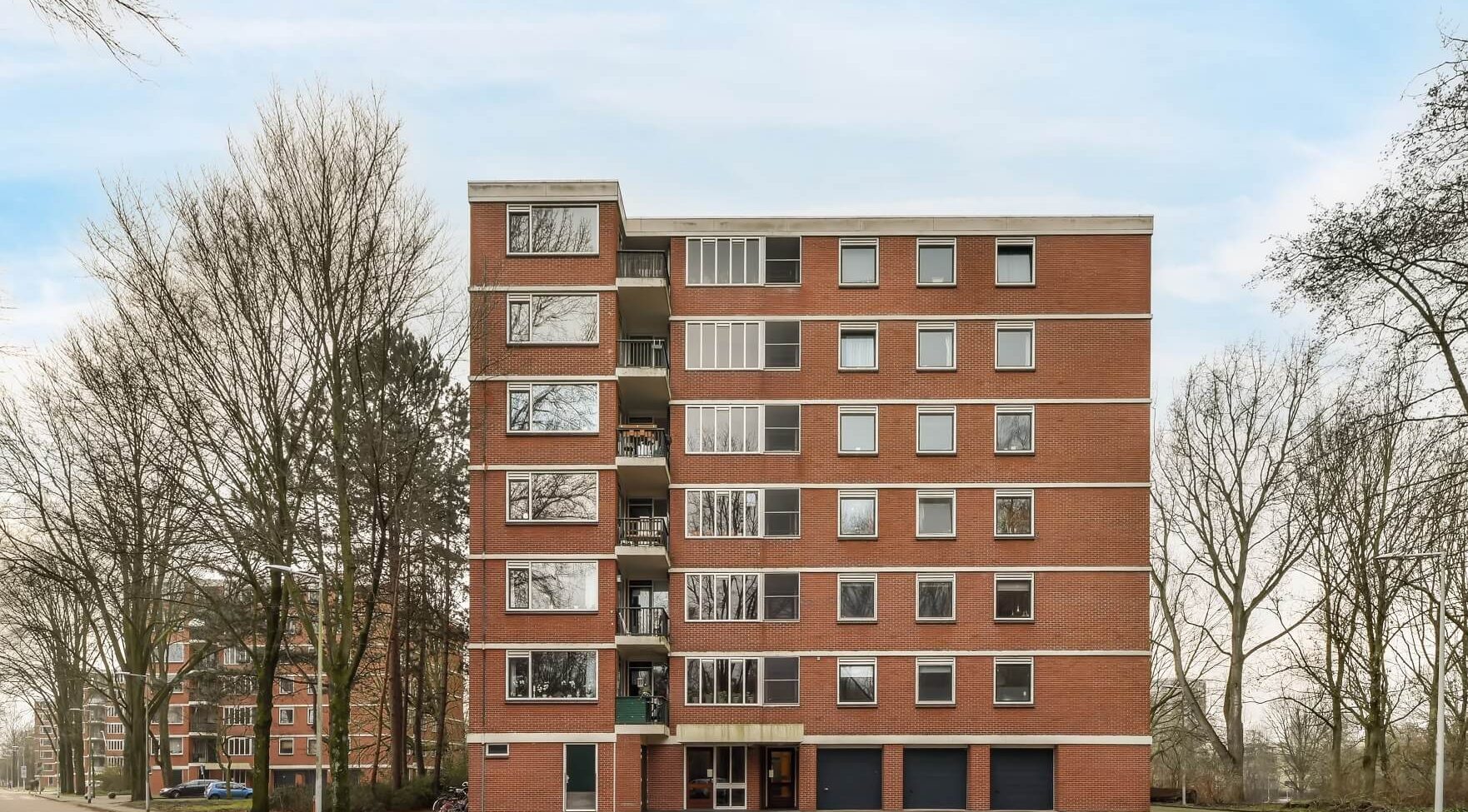 a multi storey brick building 2022 04 05 04 19 33 utc.jpg